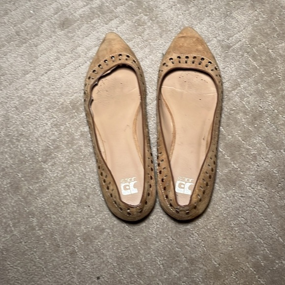 Joe’s Jeans beige suede pointed flats with beaded embellishment size 7 - Picture 4 of 6